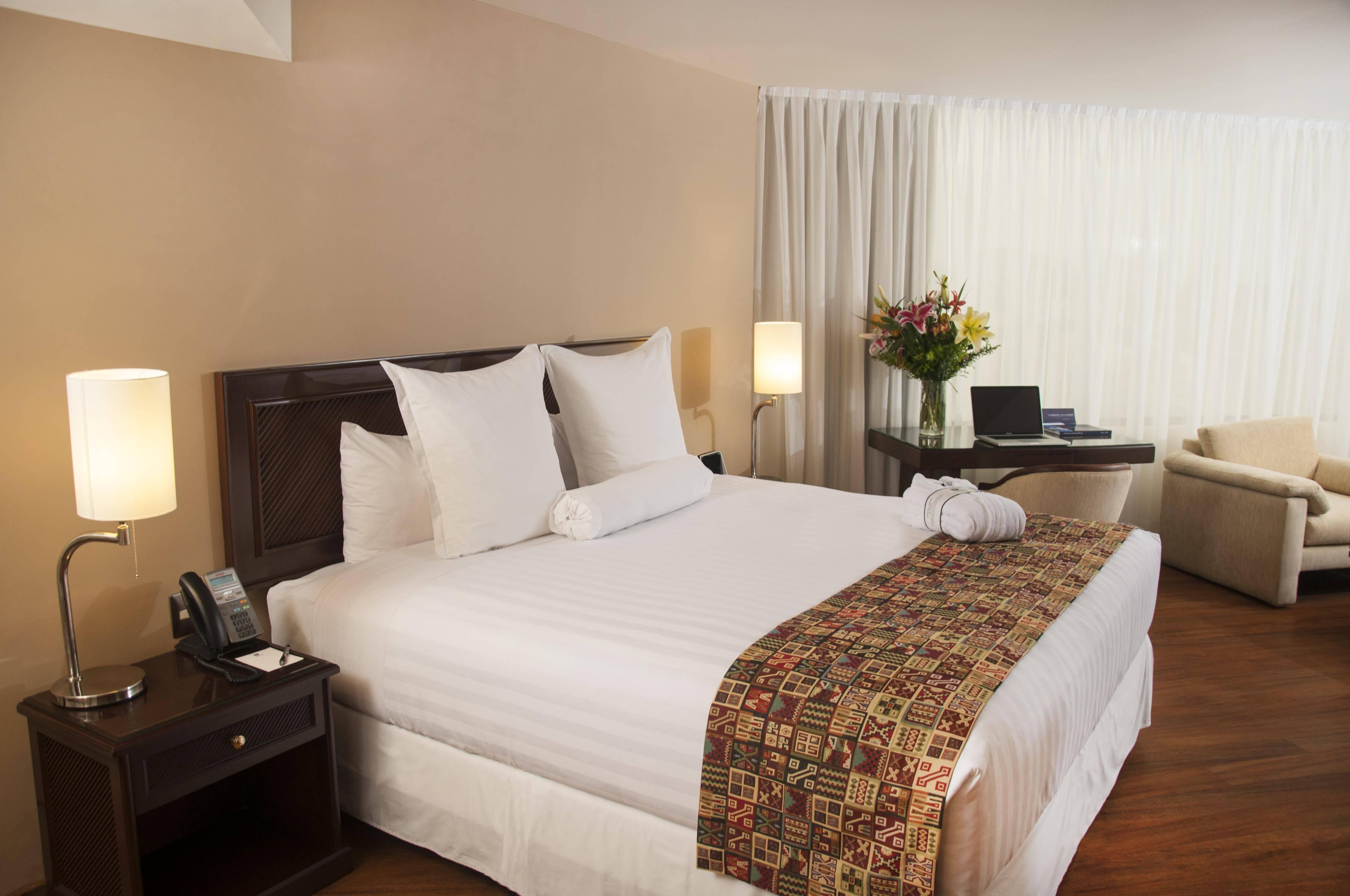 Hotel Estelar Miraflores Ліма Екстер'єр фото